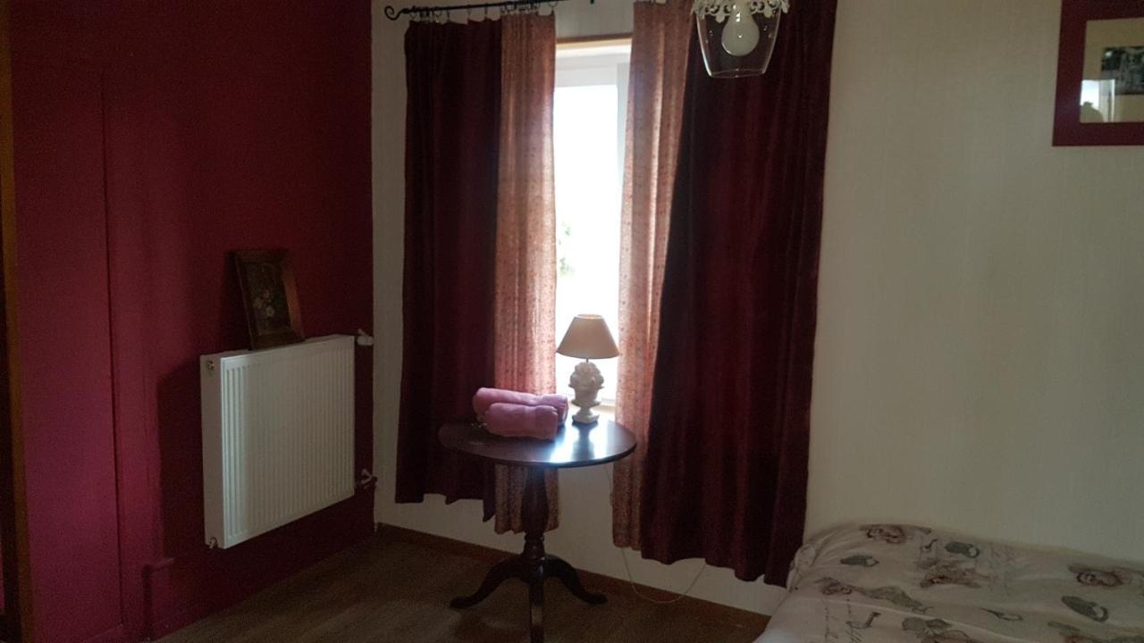 Au Petit Bonheur Bed and Breakfast Courgenay Buitenkant foto
